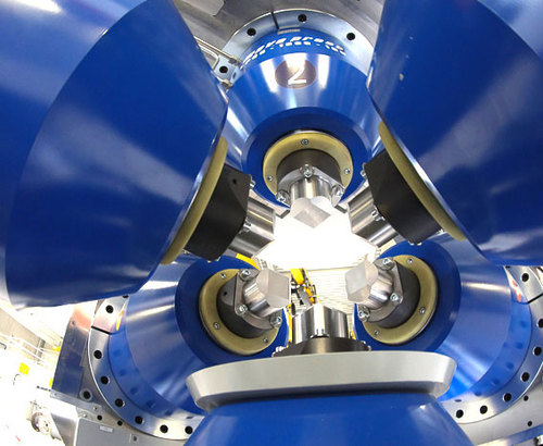 德國Max Voggenreiter(沃根瑞特)LPQ6六軸大腔體壓機 德國Max Voggenreiter(沃根瑞特)LPQ6六軸大腔體壓機